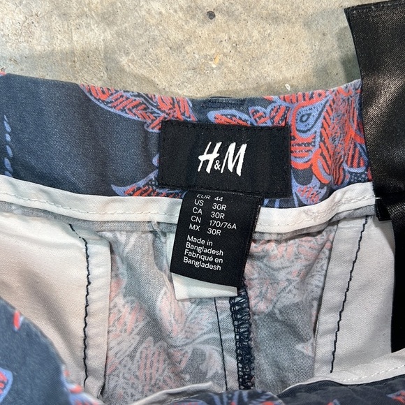 H&m Blue, Navy, Salmon Floral Print Shorts Size 30 R - Picture 4 of 5